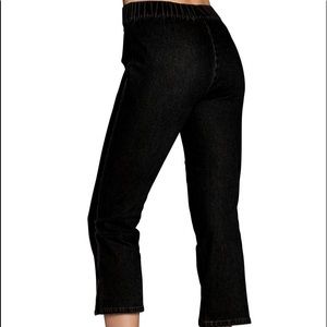 Metro Blue pull on perfection Capri